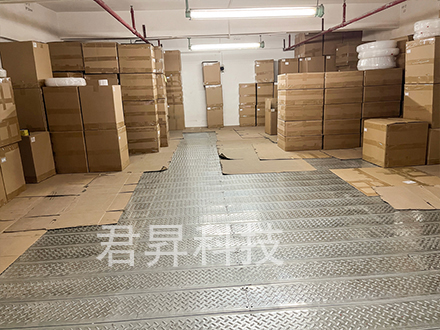 仓库一角3.jpg