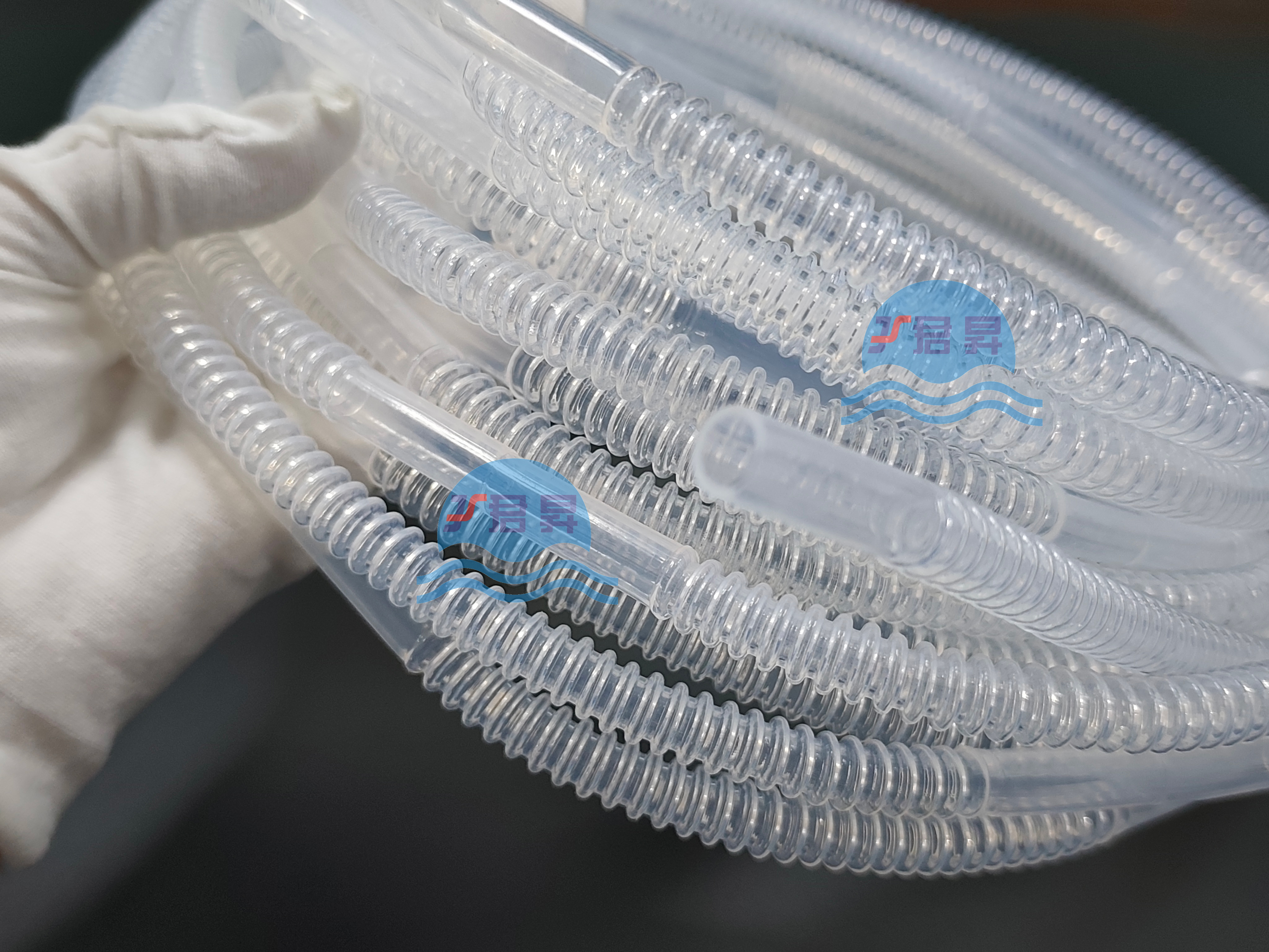 FEP波纹管的耐化学性：在强酸强碱环境中的表现