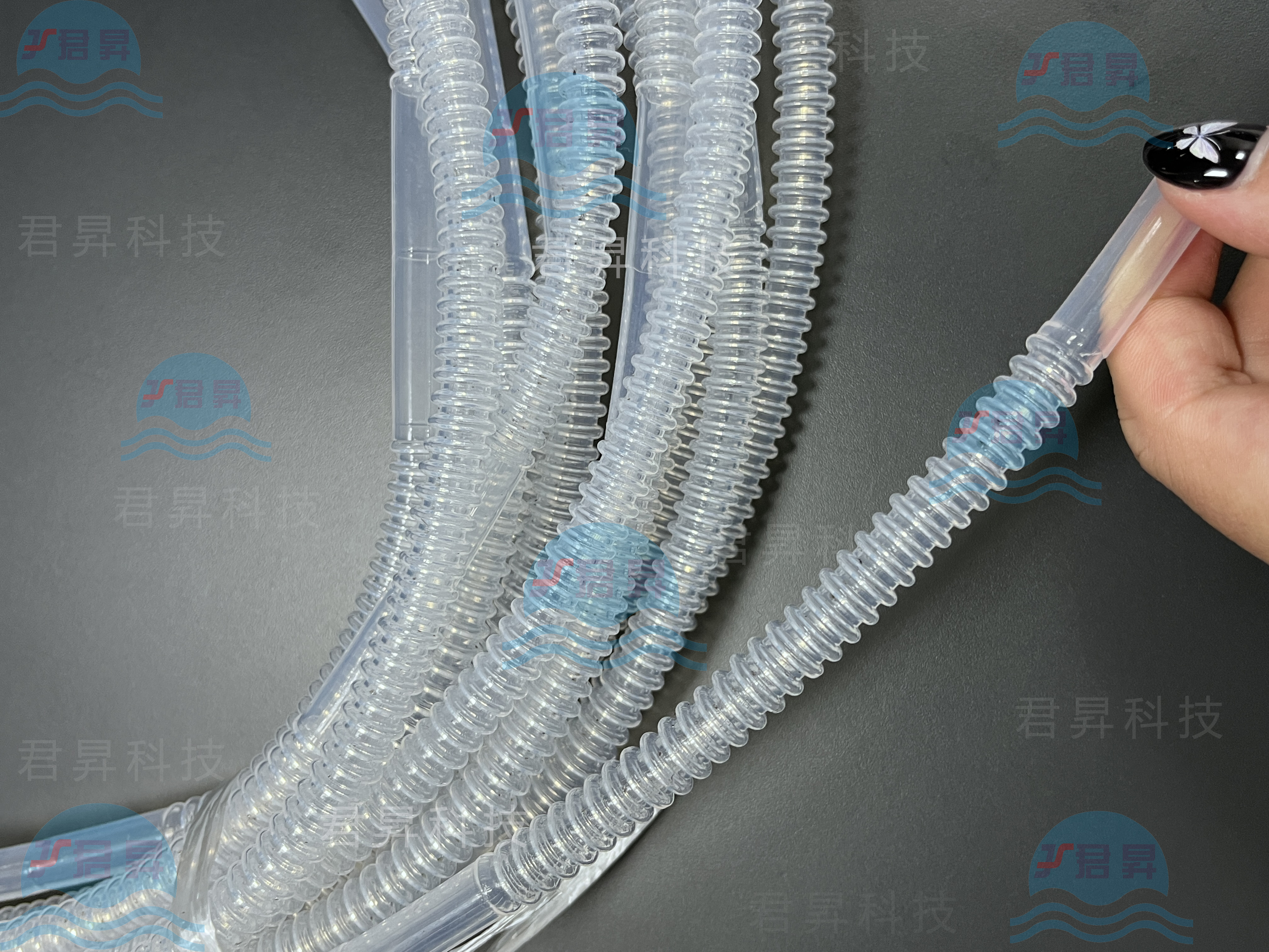 振动隔离专用FEP波纹管减振效果